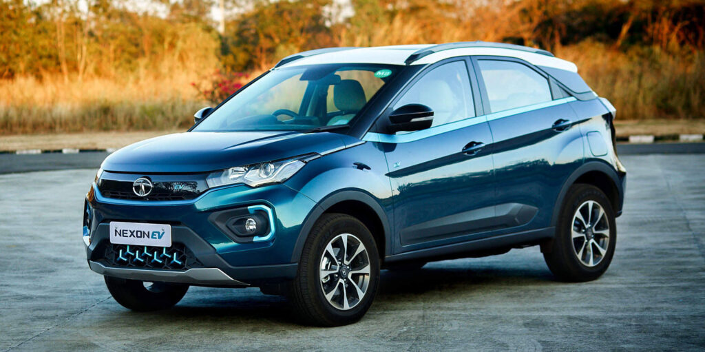 Tata Nexon Facelift : বাজারে আসছে নতুন Nexon ফেসলিফ্ট, ফিচার্স দেখেই চমকে যাবেন! দাম কত? Tata Nexon Facelift : বাজারে আসছে নতুন Nexon ফেসলিফ্ট, ফিচার্স দেখেই চমকে যাবেন! দাম কত?