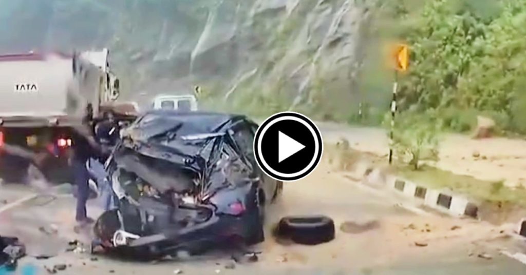 সুরক্ষার বিষয়ে Volvo-ও পাত্তা পাবেনা Tata Harrier এর কাছে, বিশাল বড় পাথরও ছুঁতে পারল না যাত্রীদের সুরক্ষার বিষয়ে Volvo-ও পাত্তা পাবেনা Tata Harrier এর কাছে, বিশাল বড় পাথরও ছুঁতে পারল না যাত্রীদের