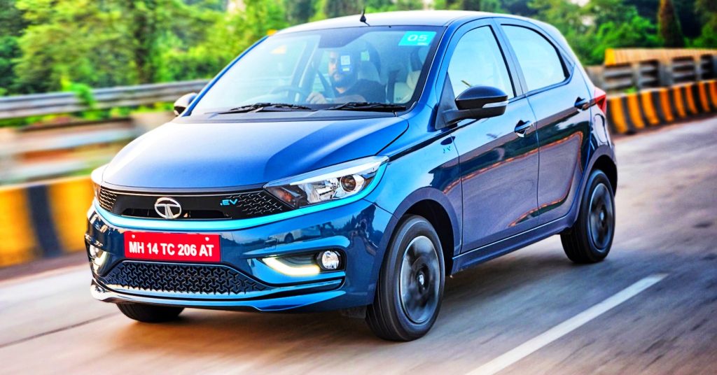 বৈদ্যুতিক গাড়ির মার্কেটে তুলকালাম করতে আসছে Tata-র একগুচ্ছ SUV, দেখুন লেটেস্ট আপডেট বৈদ্যুতিক গাড়ির মার্কেটে তুলকালাম করতে আসছে Tata-র একগুচ্ছ SUV, দেখুন লেটেস্ট আপডেট