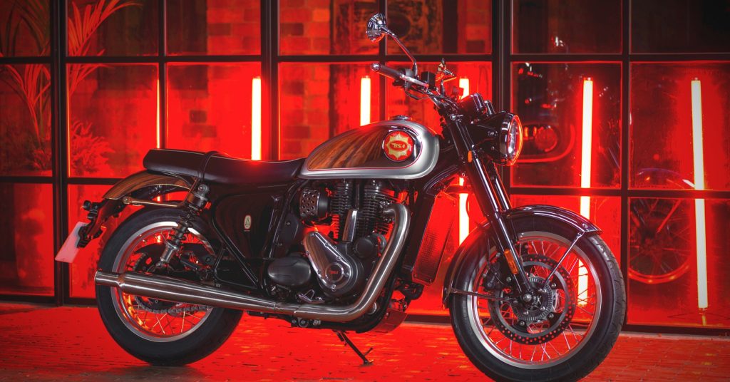 Royal Enfield এবং Jawa-কে টেক্কা দিতে 650 সিসির শক্তিশালী বাইক আনছে মাহিন্দ্রা! দেখুন কি কি ঝাক্কাস ফিচার্স থাকছে Royal Enfield এবং Jawa-কে টেক্কা দিতে 650 সিসির শক্তিশালী বাইক আনছে মাহিন্দ্রা! দেখুন কি কি ঝাক্কাস ফিচার্স থাকছে