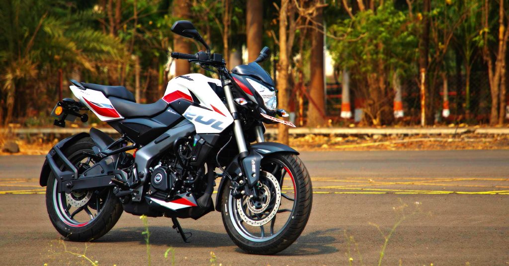 লাগবে না লাখ টাকা! মাত্র 36 হাজার দিয়ে বাড়ি আনুন Bajaj Pulsar, সুযোগ মিস করবেন না লাগবে না লাখ টাকা! মাত্র 36 হাজার দিয়ে বাড়ি আনুন Bajaj Pulsar, সুযোগ মিস করবেন না