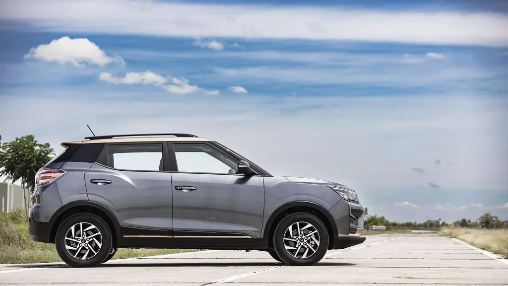 Mahindra XUV 400 এবং Kona Electric এ থাকছে বিরাট ছাড়, এখন কিনলে ফায়দা পাবেন 4.2 লক্ষ টাকার Mahindra XUV 400 এবং Kona Electric এ থাকছে বিরাট ছাড়, এখন কিনলে ফায়দা পাবেন 4.2 লক্ষ টাকার
