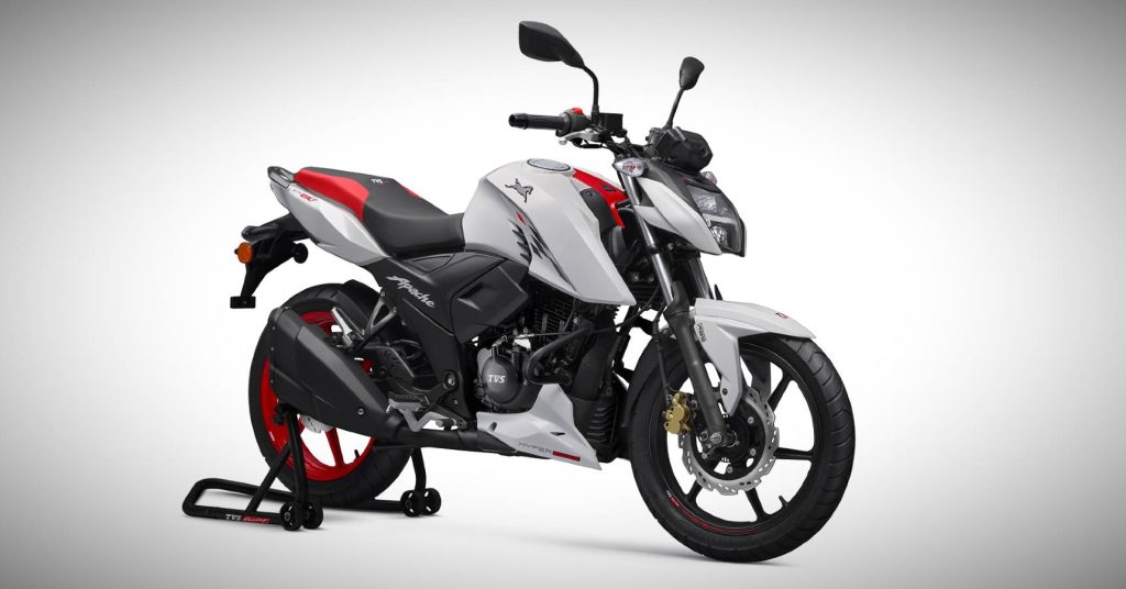 Apache RTR 160 4V Price in India : বাজারে এল TVS এর নতুন Apache, একবার দেখলে চোখ সরানোই মুশকিল! Apache RTR 160 4V Price in India : বাজারে এল TVS এর নতুন Apache, একবার দেখলে চোখ সরানোই মুশকিল!