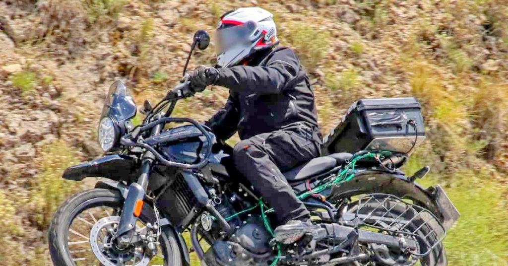 লঞ্চের আগেই ফাঁস হয়ে গেল Himalayan 450 এর যাবতীয় তথ্য! দেখে নিন লঞ্চের তারিখ এবং সম্ভাব্য দাম লঞ্চের আগেই ফাঁস হয়ে গেল Himalayan 450 এর যাবতীয় তথ্য! দেখে নিন লঞ্চের তারিখ এবং সম্ভাব্য দাম