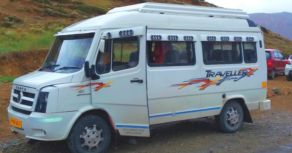 Force Traveller : 14 আসনের গাড়ি মাত্র 10 লাখে! মুড়ি মুড়কির মতো বিকোচ্ছে Force এর নতুন গাড়ি Force Traveller : 14 আসনের গাড়ি মাত্র 10 লাখে! মুড়ি মুড়কির মতো বিকোচ্ছে Force এর নতুন গাড়ি