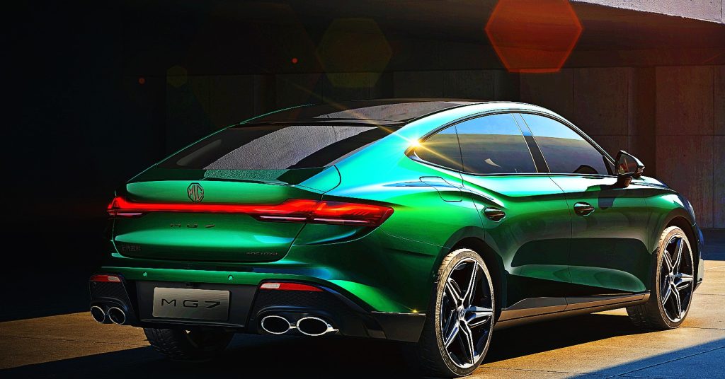 BMW এর অর্ধেক দামেই শক্তিশালী সেডান লঞ্চ করল MG, এবার অর্ধেক দামেই ডবল আনন্দ নিয়ে নিন