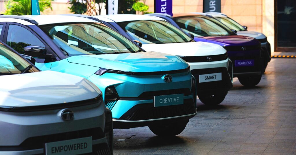 TATA EV : 2024 সালে তিনখানা বৈদ্যুতিক গাড়ি লঞ্চ করছে টাটা মোটরস, Punch থেকে Curvv দেখে নিন তালিকা TATA EV : 2024 সালে তিনখানা বৈদ্যুতিক গাড়ি লঞ্চ করছে টাটা মোটরস, Punch থেকে Curvv দেখে নিন তালিকা